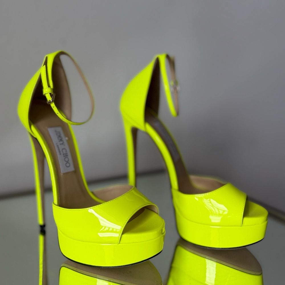 Like New JIMMY CHOO Max 150 patent leather platform neon yellow sandals 38 $1095 - Picture 11 of 13